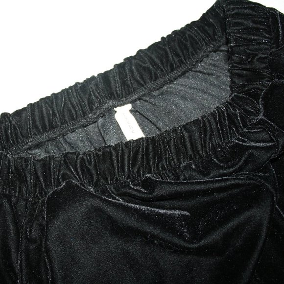 Fuzzy VELOUR Black Shorts w pockets Womens M Stretch Waist Summer Fun Sexy Cute - Picture 9 of 10